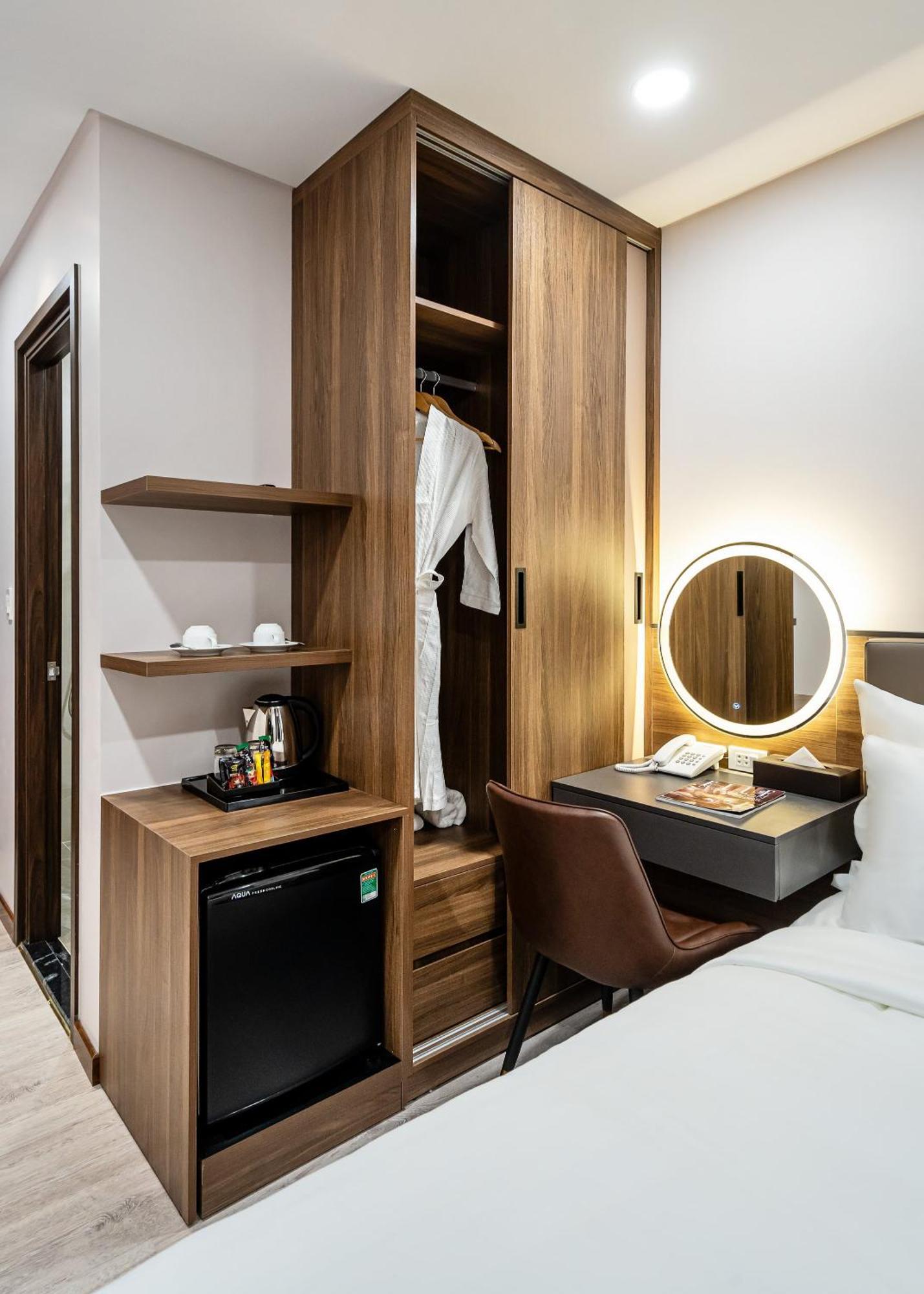 Vin Hotel Vĩnh Long Buitenkant foto
